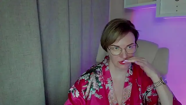feliziaDesire Chat XXX live