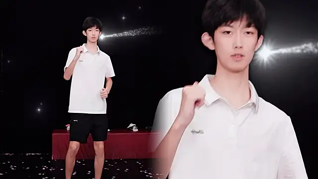 צ'אט XXX בשידור חי של Chenyong123