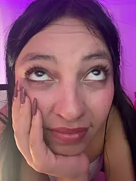 XXX chat uživo modela Miel_rousse