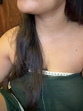 Chat XXX en directo de ITZ_CHANDNI