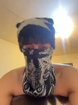 Hz1Tr – Naživo XXX chat