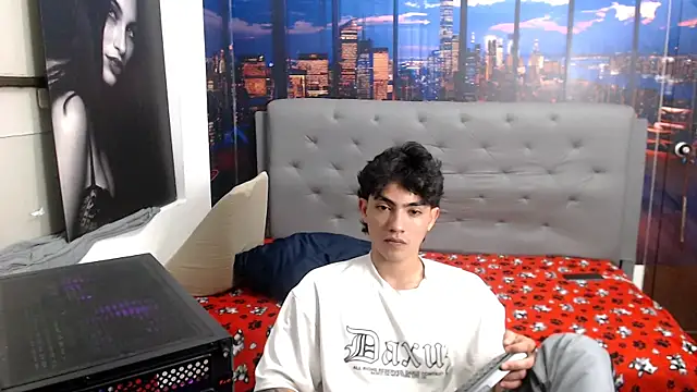 RomeoMillerr 라이브 XXX 채팅