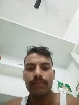 Kaala_Boy Adlı Modelin Canlı XXX Sohbeti