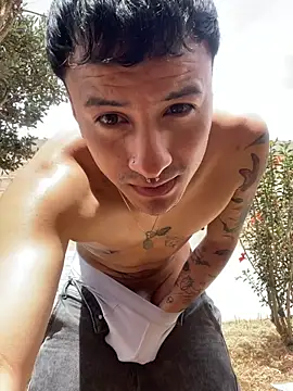 צ'אט XXX בשידור ח י של SirDamian