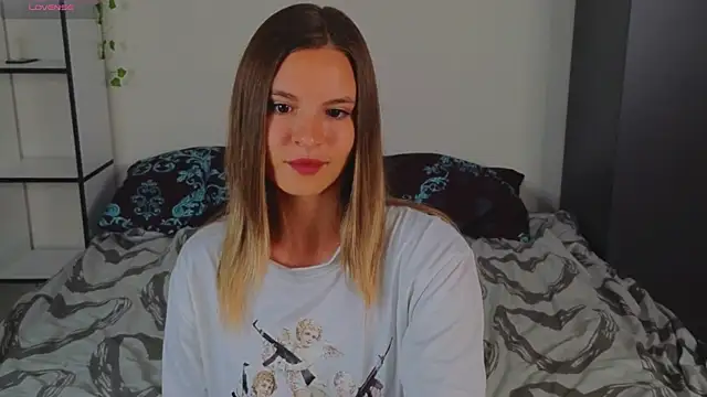 Chiaranotte Chat XXX live