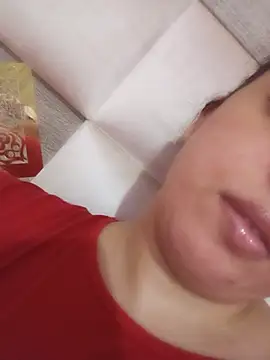 Beerrry Adlı Modelin Canlı XXX Sohbeti