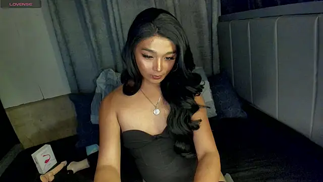 Chatroom XXX en direct de TrinityFucksYou