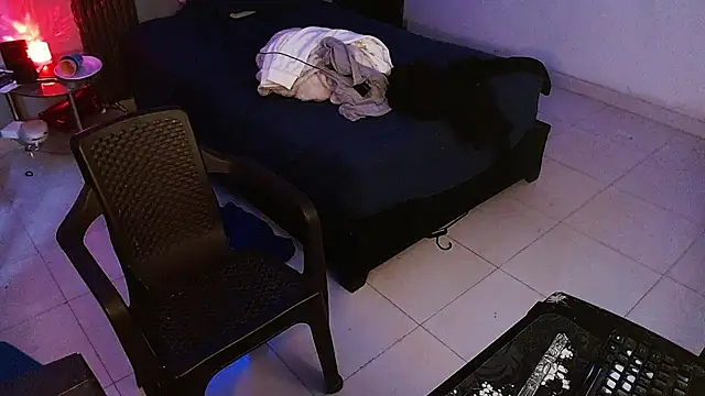 Mr_yisuzzn Webbikameraesitys