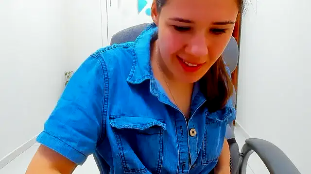 Joannia Live XXX-chat