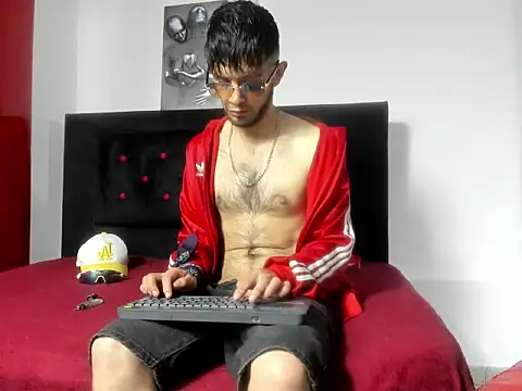 XXX chat uživo modela mark_splinter09