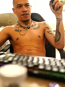 Онлайн чат XXX AlphaMasterXxx