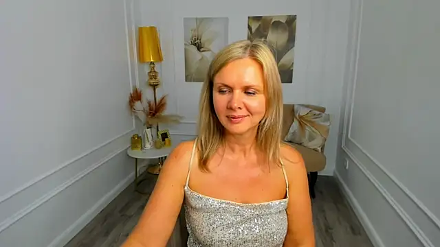 AgathaKlouin's Live XXX Chat