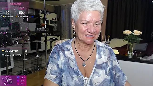Chat +18 de roxana_brooks ao vivo