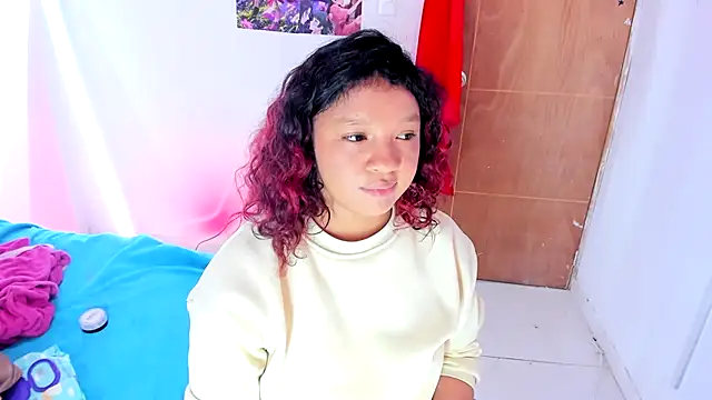 Emily_Coper18's Live XXX Chat