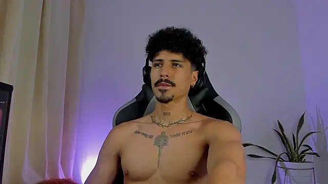 Lukeetaylor – Naživo XXX chat