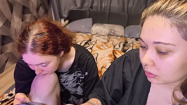 LunarCouple_ webkamerás műsora