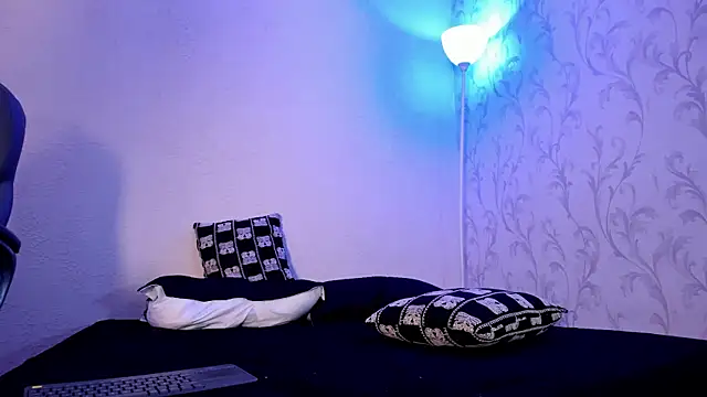Simon_Axe live XXX chat