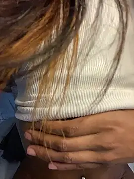 Mellowchocct98 Adlı Modelin Canlı XXX Sohbeti