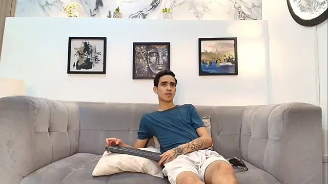 GOLDEN_BOSS Live XXX-chat
