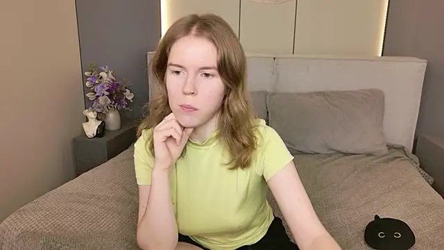 Alida_Brice: онлайн-секс-чат