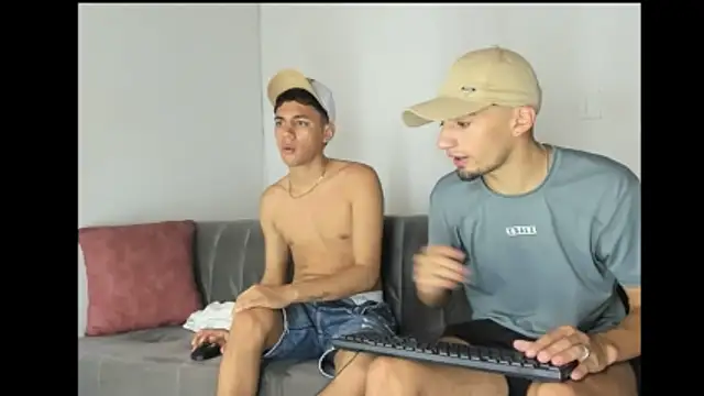 Charlie_Scorpion Live XXX Chat