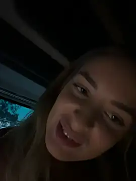 EvieEvans' Live XXX Chat