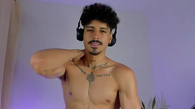 Lukeetaylor 现场XXX聊天