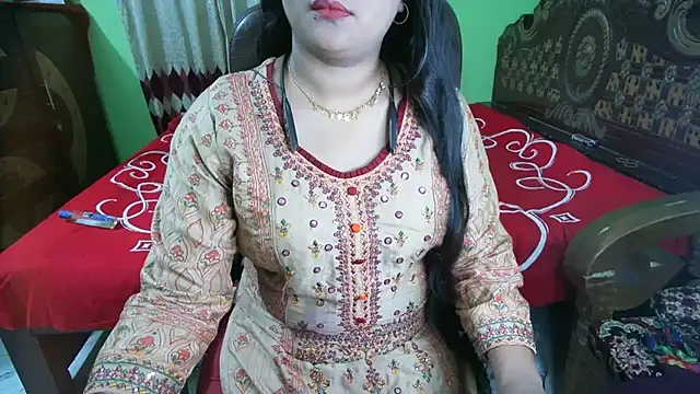 BengaliQueenStar's Live XXX Chat