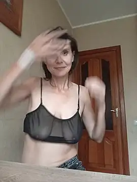 Francenia_lolis Chat XXX in diretta