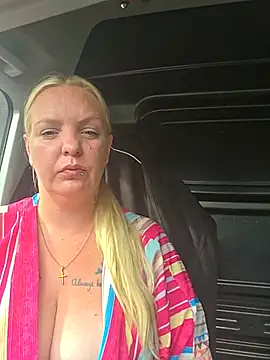 Chat XXX en directo de QueenMelissaa