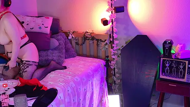 Angel-Lewd-Cake Live XXX-Chat