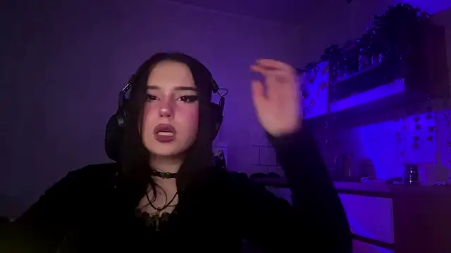 RoniYeepsieのライブXXXチャット