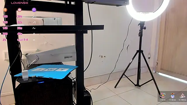 sakura_Gomez Chat XXX in diretta