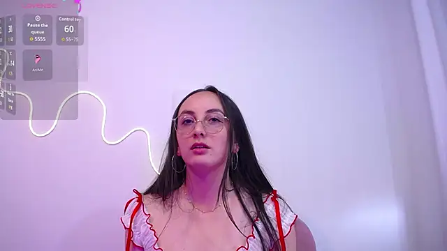 צ'אט XXX בשידור חי של selene_swee