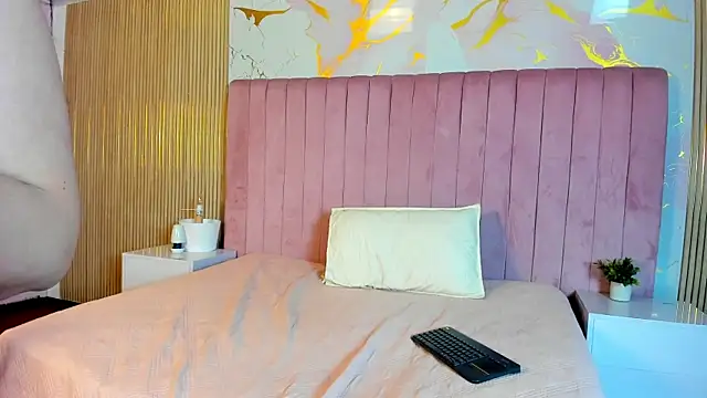 Anny_Mora_ Adlı Modelin Canlı XXX Sohbeti
