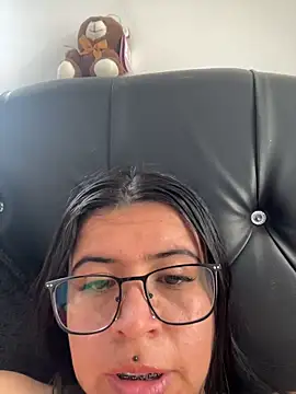 Devilsweet17 Live XXX Chat