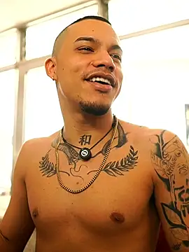 AlphaMasterXxx – Live XXX-chat
