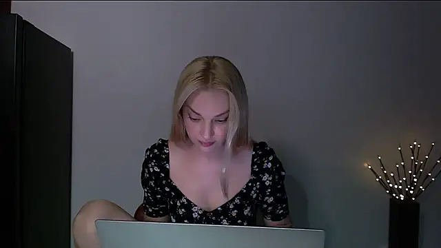 צ'אט XXX בשידור חי של Lia_noo_regrets