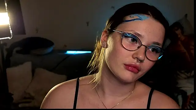 milliedoll Adlı Modelin Canlı XXX Sohbeti