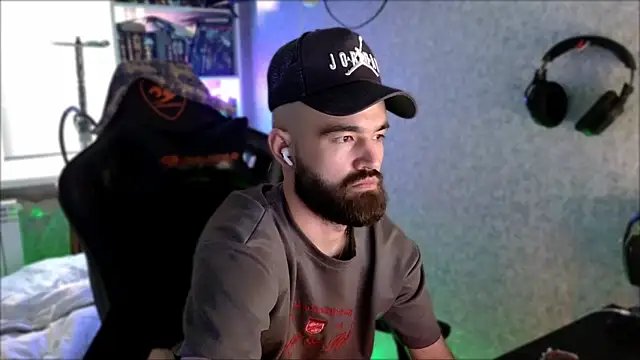 XXX chat uživo modela _Serious_Man