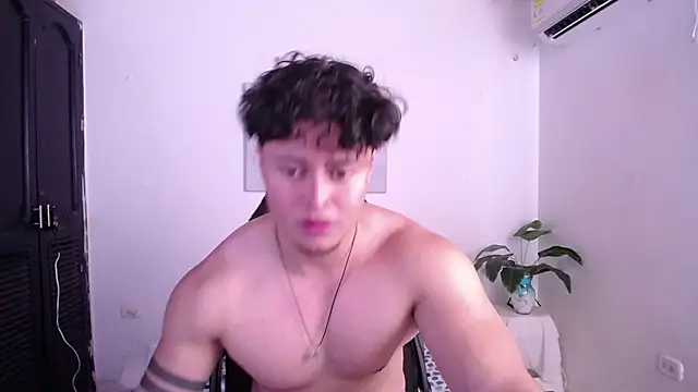 fucking_bear_'s Live XXX Chat