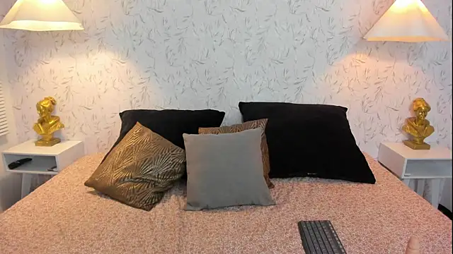 Chloe__Brm 现场XXX聊天