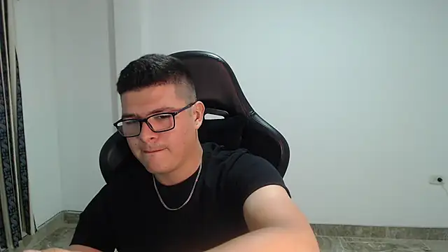 Chat XXX Live Plug_Control