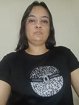 Czat XXX na żywo – megan_milf79