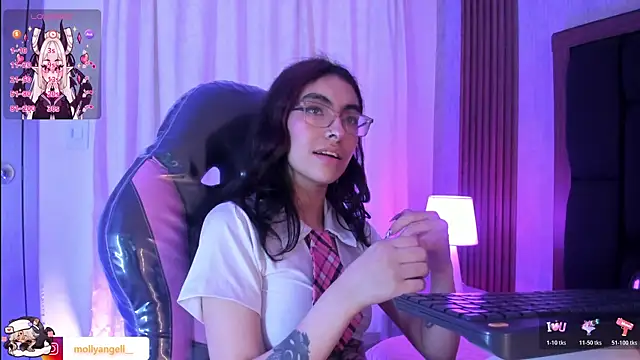 Molly_A's Live XXX Chat