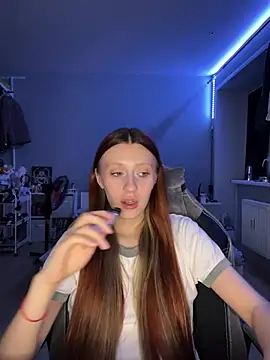 Uniarten élő XXX-chatje