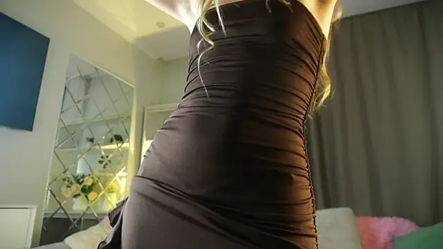 AlbaMesick's Live XXX Chat