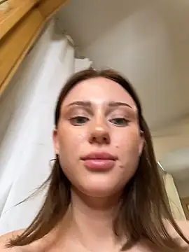 LilyLun Chat XXX in diretta