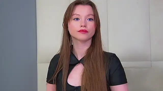 KeiraAsti Chat XXX in diretta