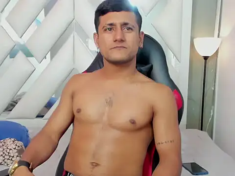 iron_king7's Live XXX Chat